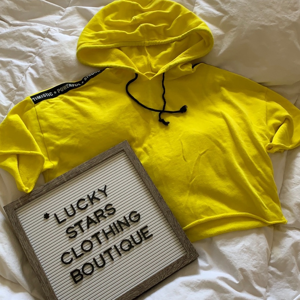 City Streets Juniors Cropped Top w/ Hood